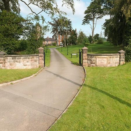 Heath View Villa Cheddleton Eksteriør bilde